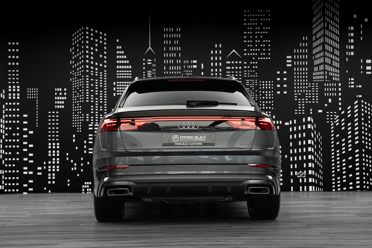 Used 2025 Audi Q8 55 TFSI quattro S line — Grey for Sale in Dubai — gallery photograph 5