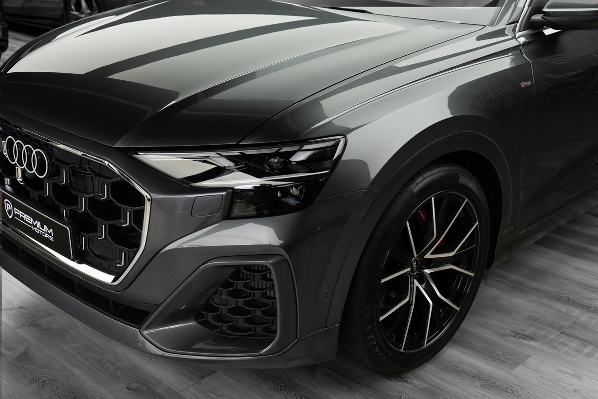 Used 2025 Audi Q8 55 TFSI quattro S line — Grey for Sale in Dubai — gallery photograph 7