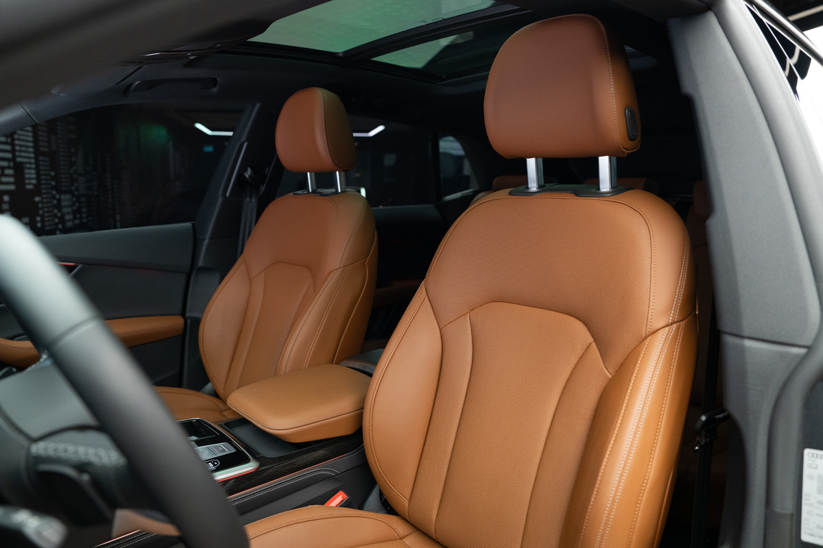 Used 2025 Audi Q8 55 TFSI quattro S line — Grey for Sale in Dubai — gallery photograph 10