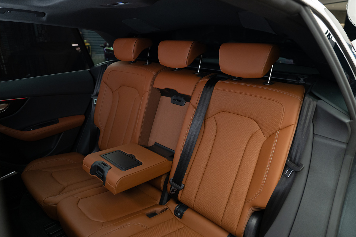 Used 2025 Audi Q8 55 TFSI quattro S line — Grey for Sale in Dubai — gallery photograph 11