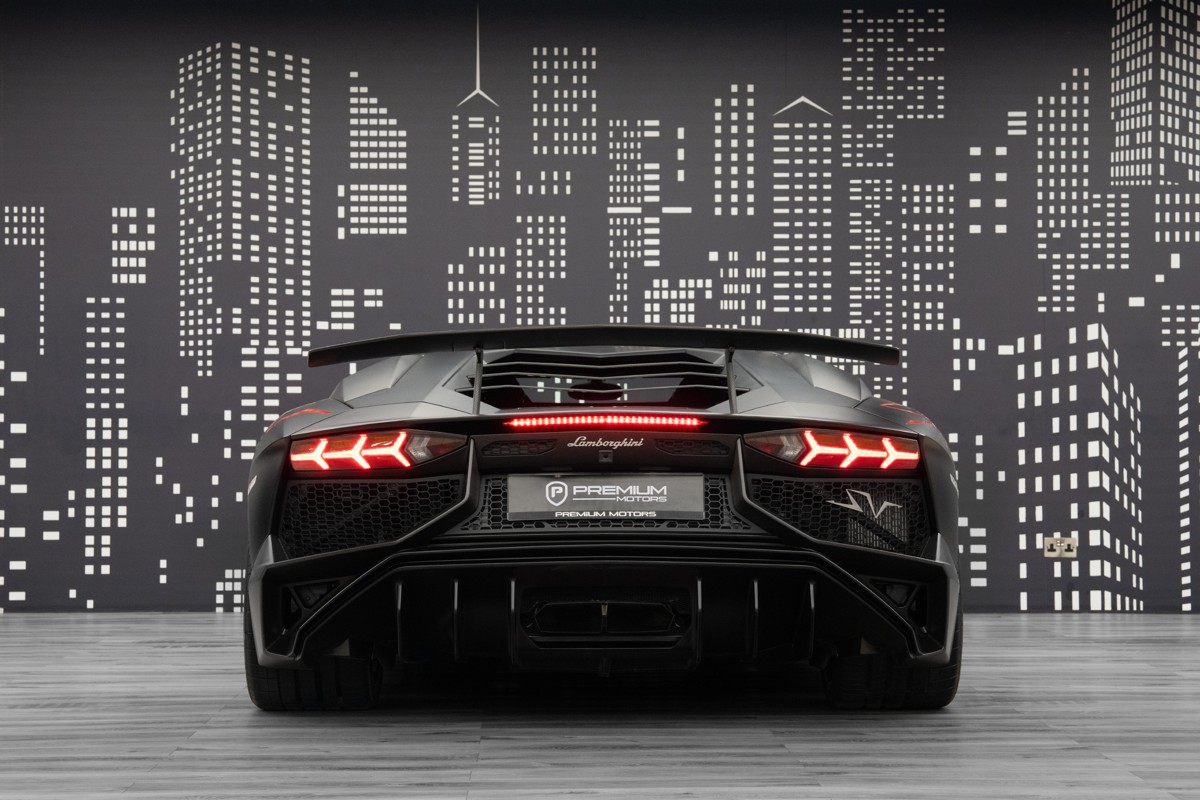 Used 2017 Lamborghini Aventador SV LP 750-4 — Black for Sale in Dubai — gallery photograph 5