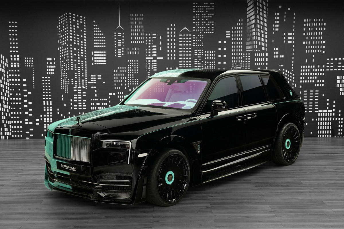 2024 Rolls-Royce Cullinan — Onyx Special Order in Black — front three-quarter view