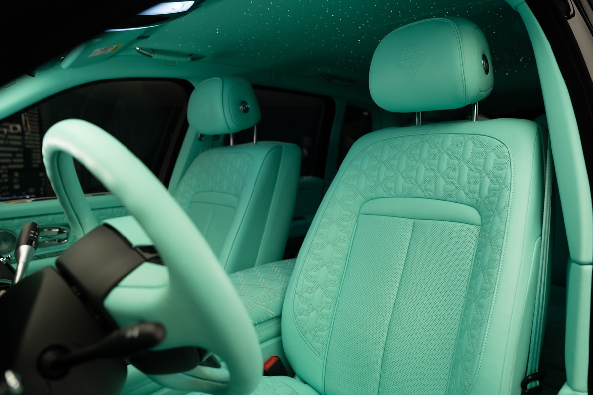 Used 2024 Rolls-Royce Cullinan — Onyx Special Order — Black for Sale in Dubai — gallery photograph 9