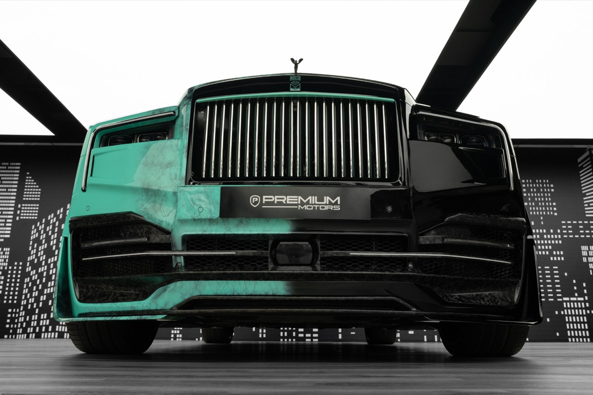 Used 2024 Rolls-Royce Cullinan — Onyx Special Order — Black for Sale in Dubai — gallery photograph 14