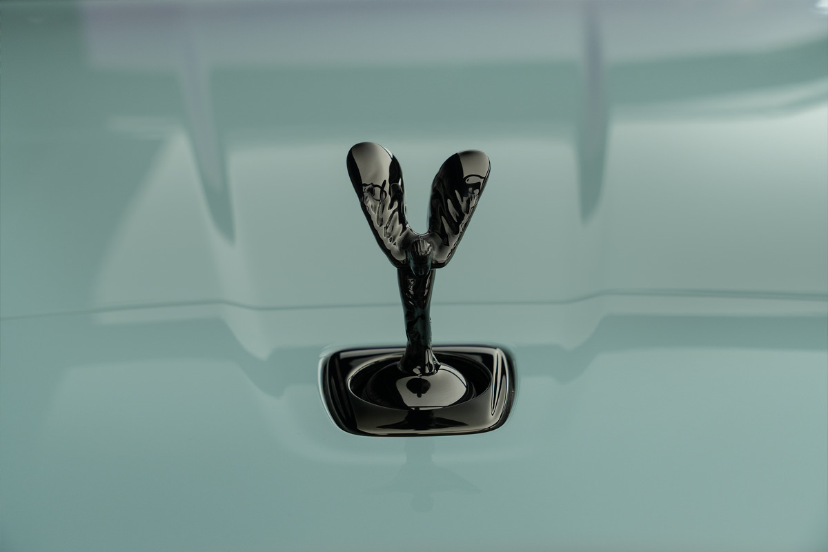2026 Rolls-Royce Cullinan Black Badge — Blue for Sale in Dubai — gallery photograph 7