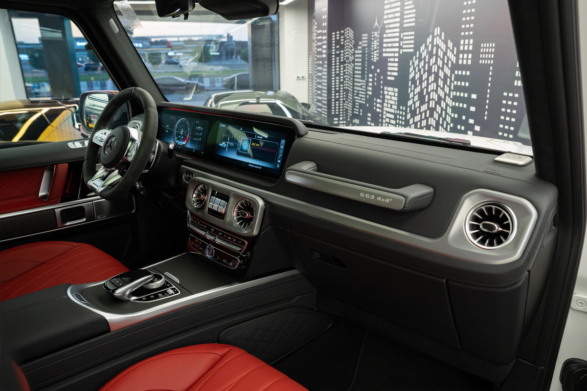 Used 2023 Mercedes-AMG G 63 4×4² — White for Sale in Dubai — gallery photograph 12