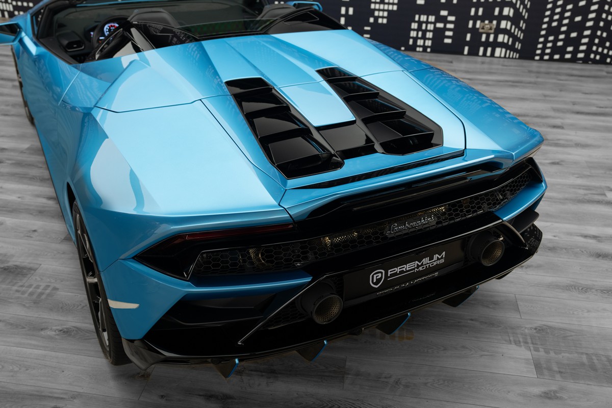 Used 2024 Lamborghini Huracán EVO Spyder — Blue for Sale in Dubai — gallery photograph 9