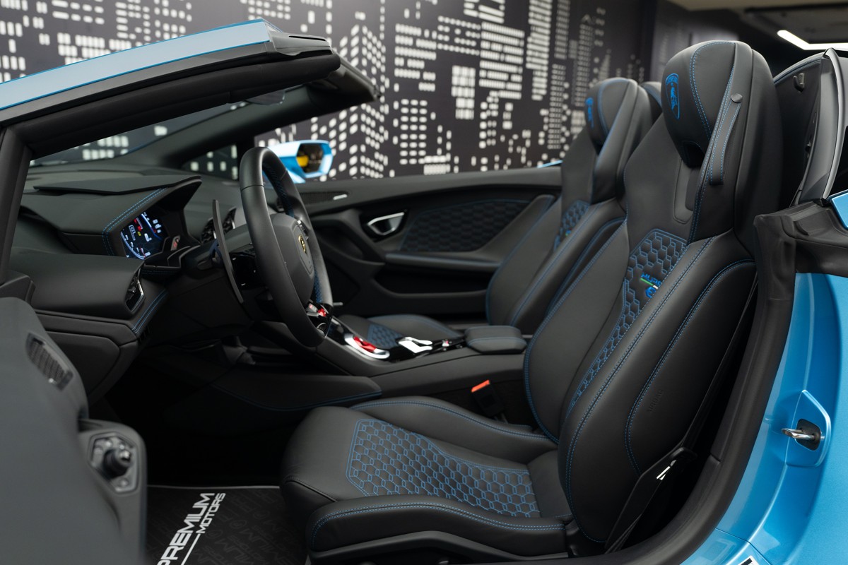 Used 2024 Lamborghini Huracán EVO Spyder — Blue for Sale in Dubai — gallery photograph 12
