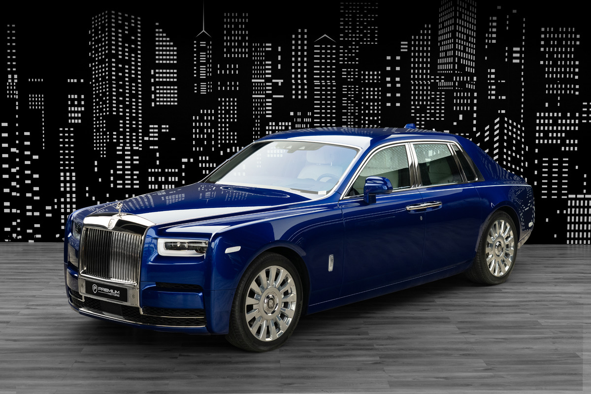 2019 Rolls-Royce Phantom in Blue — front three-quarter view