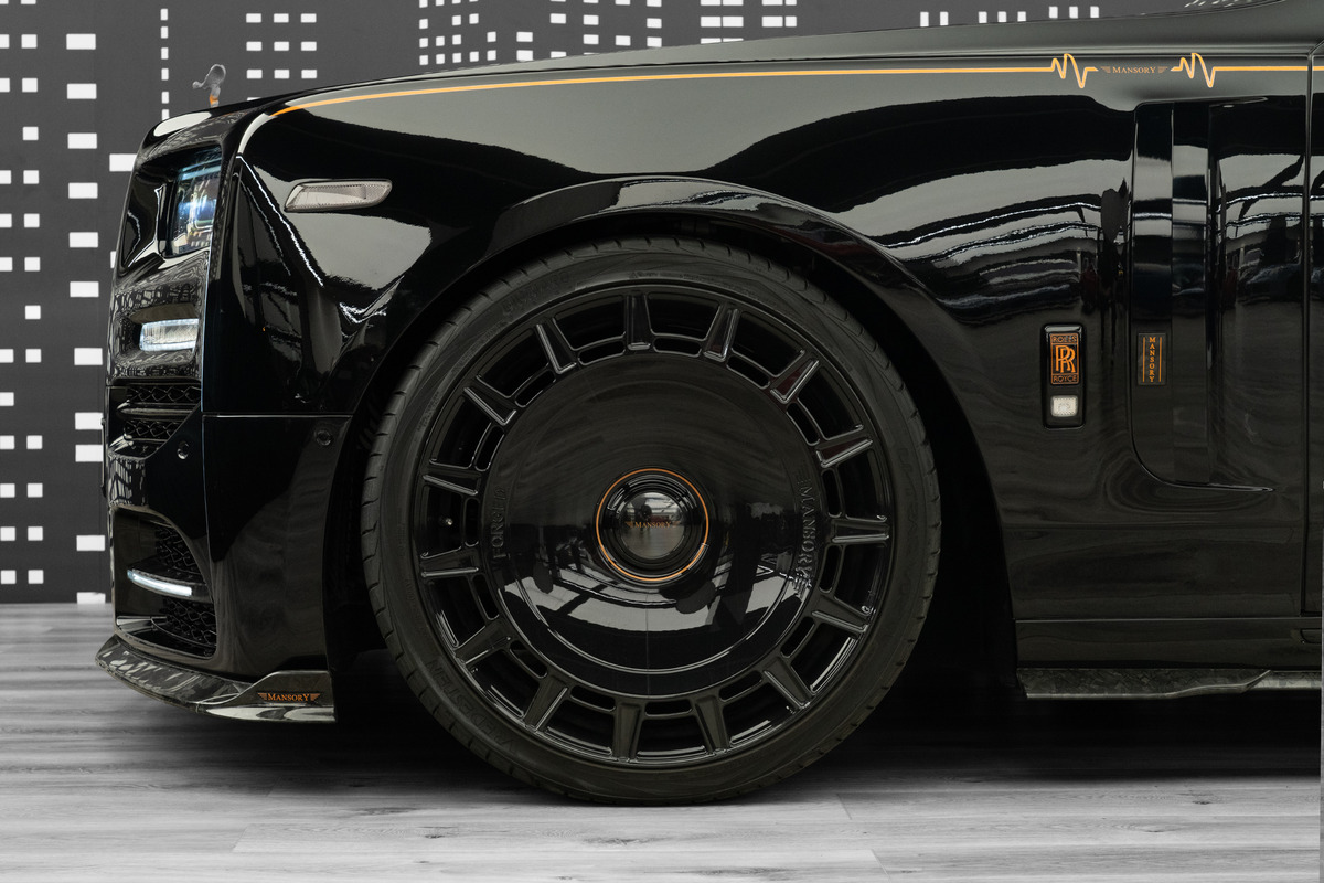 Used 2023 Rolls-Royce Phantom EWB — Mansory Diamond — Black for Sale in Dubai — gallery photograph 6