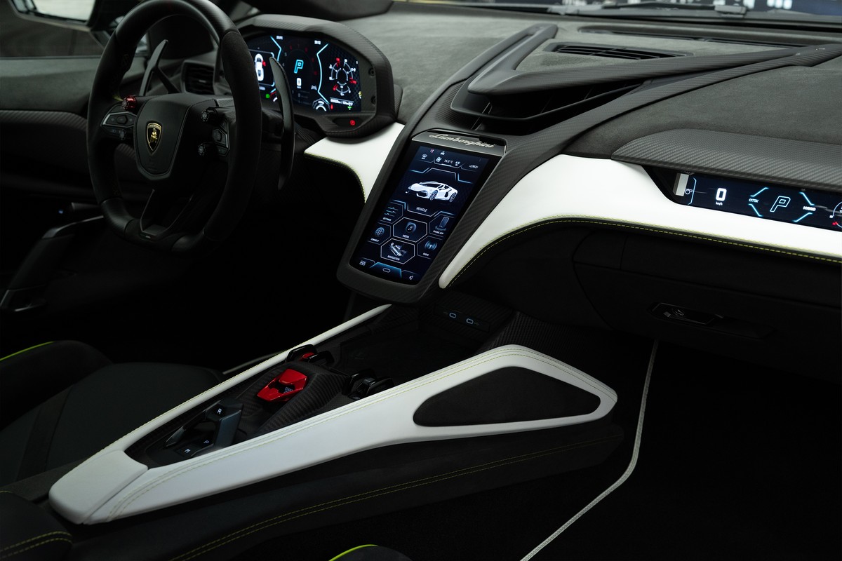 Used 2024 Lamborghini Revuelto — Green for Sale in Dubai — gallery photograph 10
