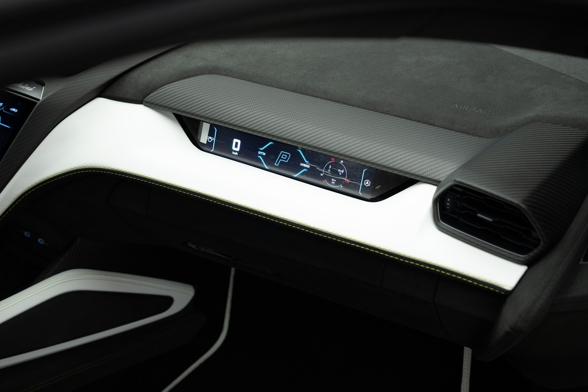 Used 2024 Lamborghini Revuelto — Green for Sale in Dubai — gallery photograph 15