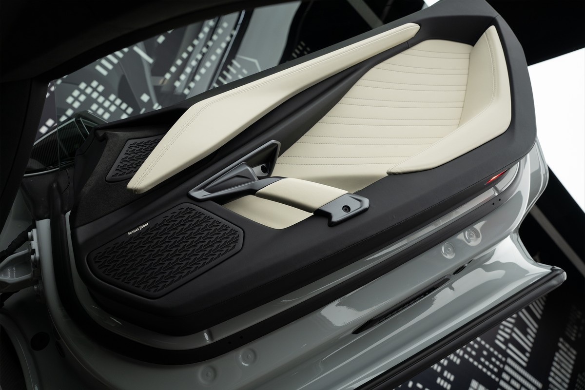 2026 Lamborghini Revuelto — Grey for Sale in Dubai — gallery photograph 14