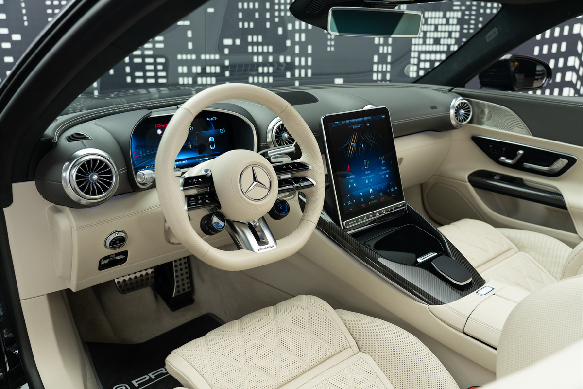 Used 2022 Mercedes-AMG SL 55 4MATIC+ — Black for Sale in Dubai — gallery photograph 12