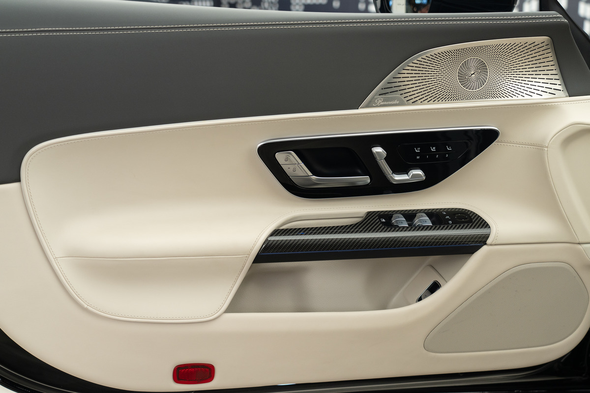 Used 2022 Mercedes-AMG SL 55 4MATIC+ — Black for Sale in Dubai — gallery photograph 14