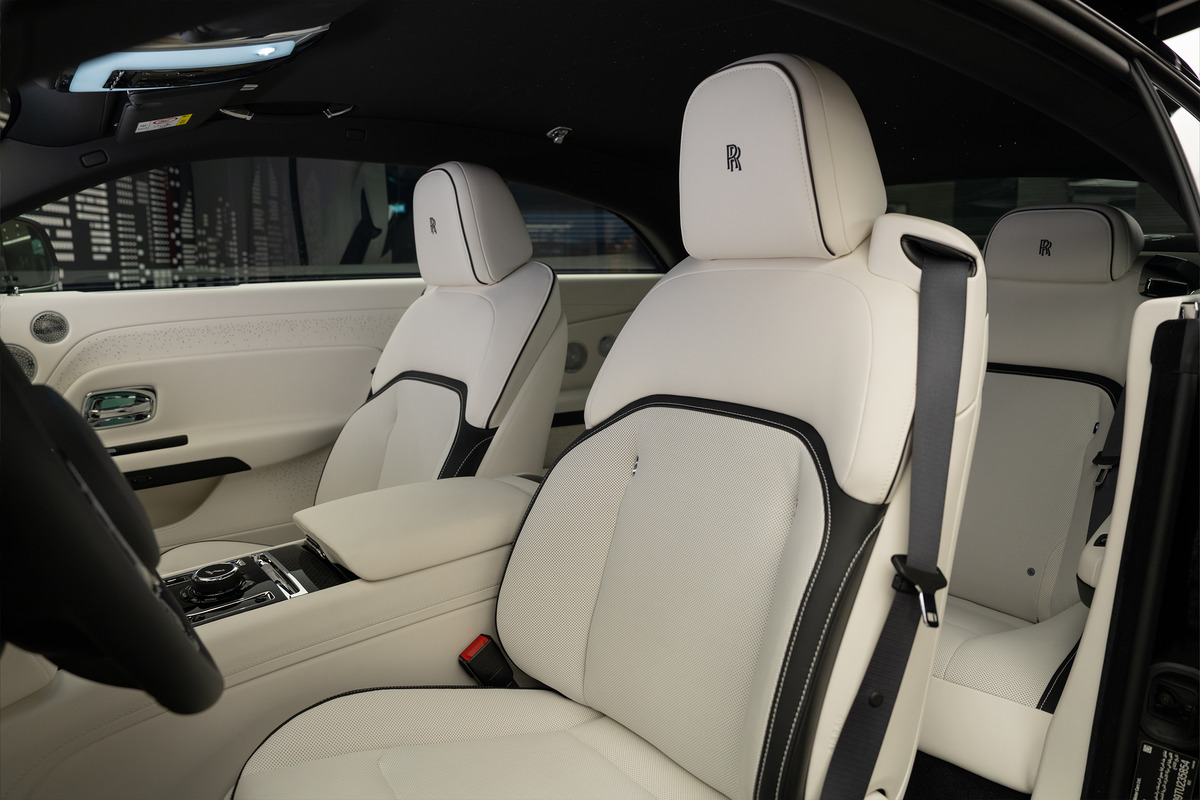 2026 Rolls-Royce Spectre Black Badge — Black for Sale in Dubai — gallery photograph 10