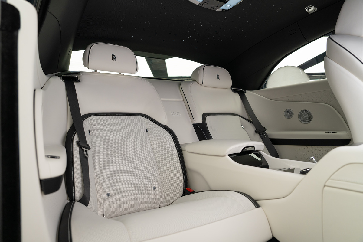 2026 Rolls-Royce Spectre Black Badge — Black for Sale in Dubai — gallery photograph 11