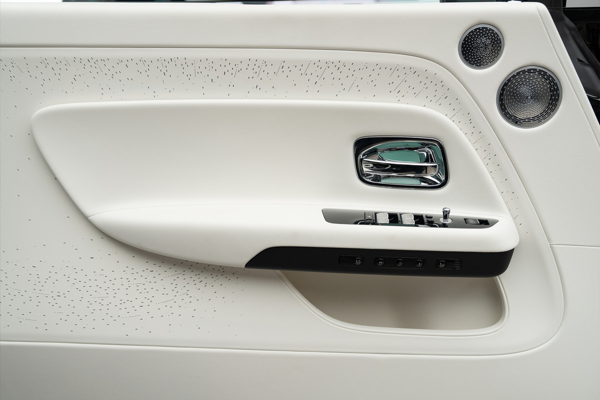 2026 Rolls-Royce Spectre Black Badge — Black for Sale in Dubai — gallery photograph 13