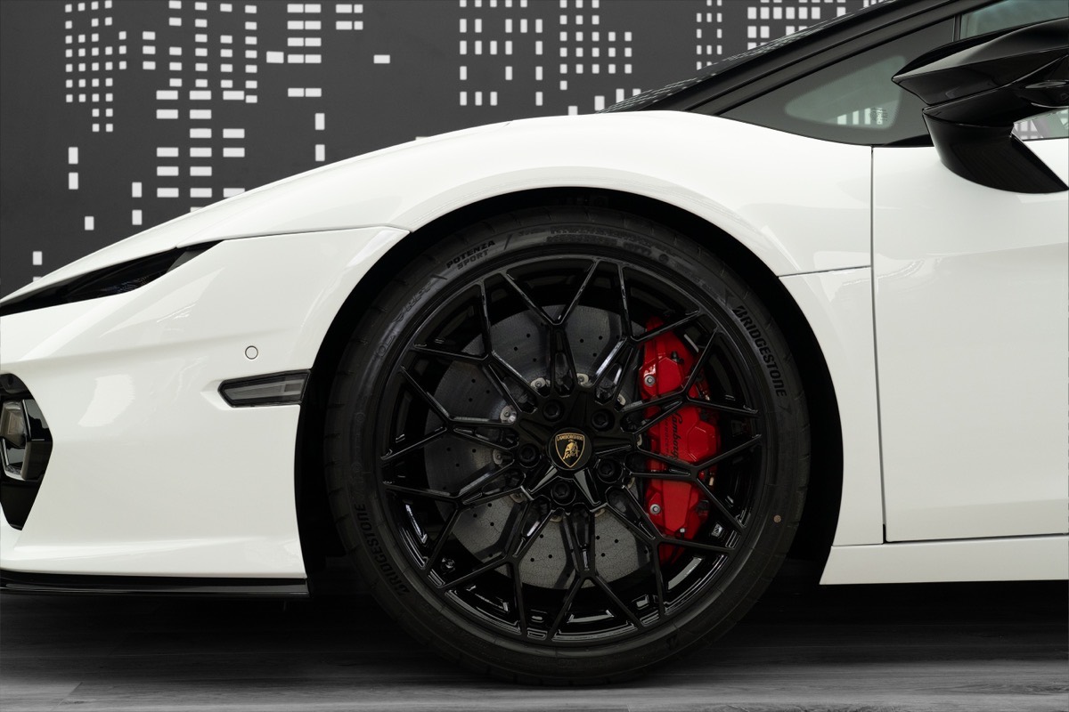 2026 Lamborghini Temerario — White for Sale in Dubai — gallery photograph 7