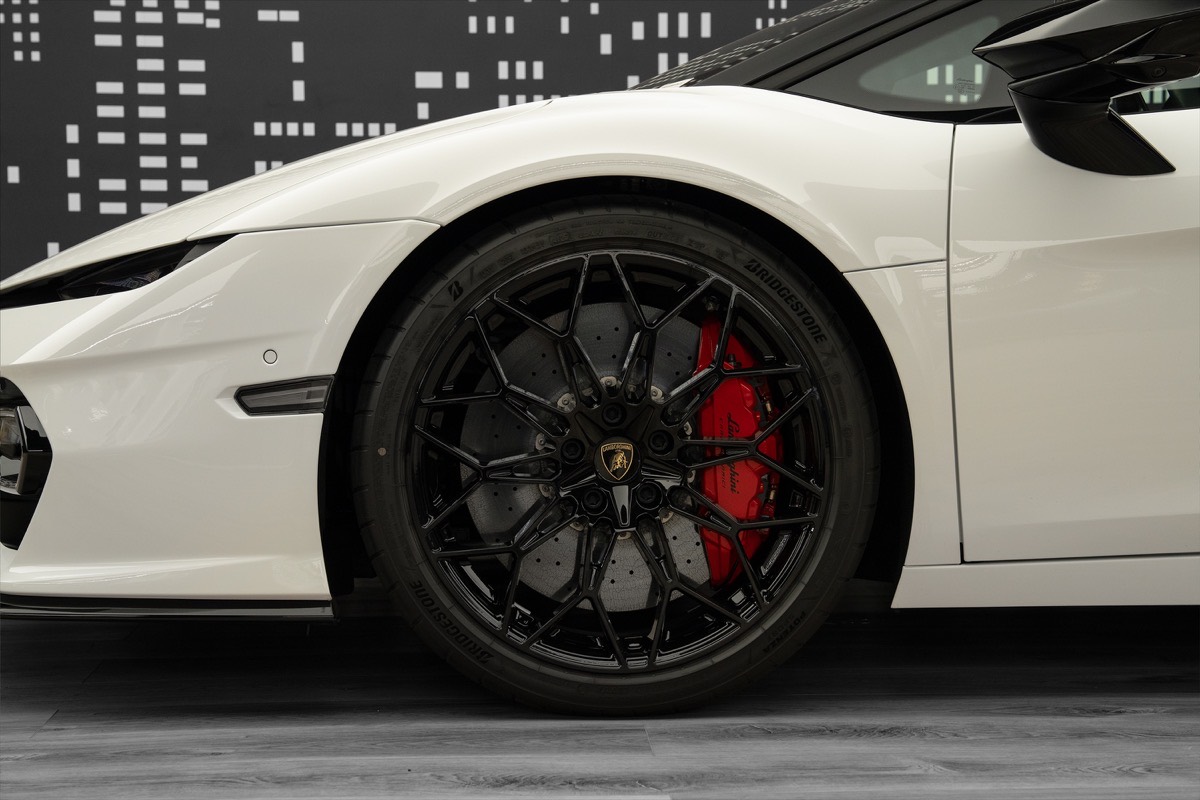 2026 Lamborghini Temerario — White for Sale in Dubai — gallery photograph 8