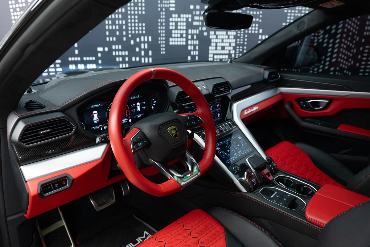 Used 2022 Lamborghini Urus — Novitec — Black for Sale in Dubai — gallery photograph 14